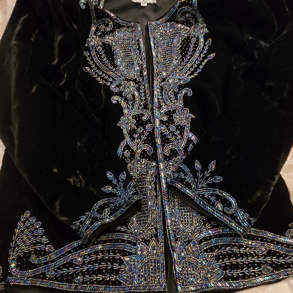 Tan Chho Vintage Velvet Beaded Jacket - Picture 9 of 11